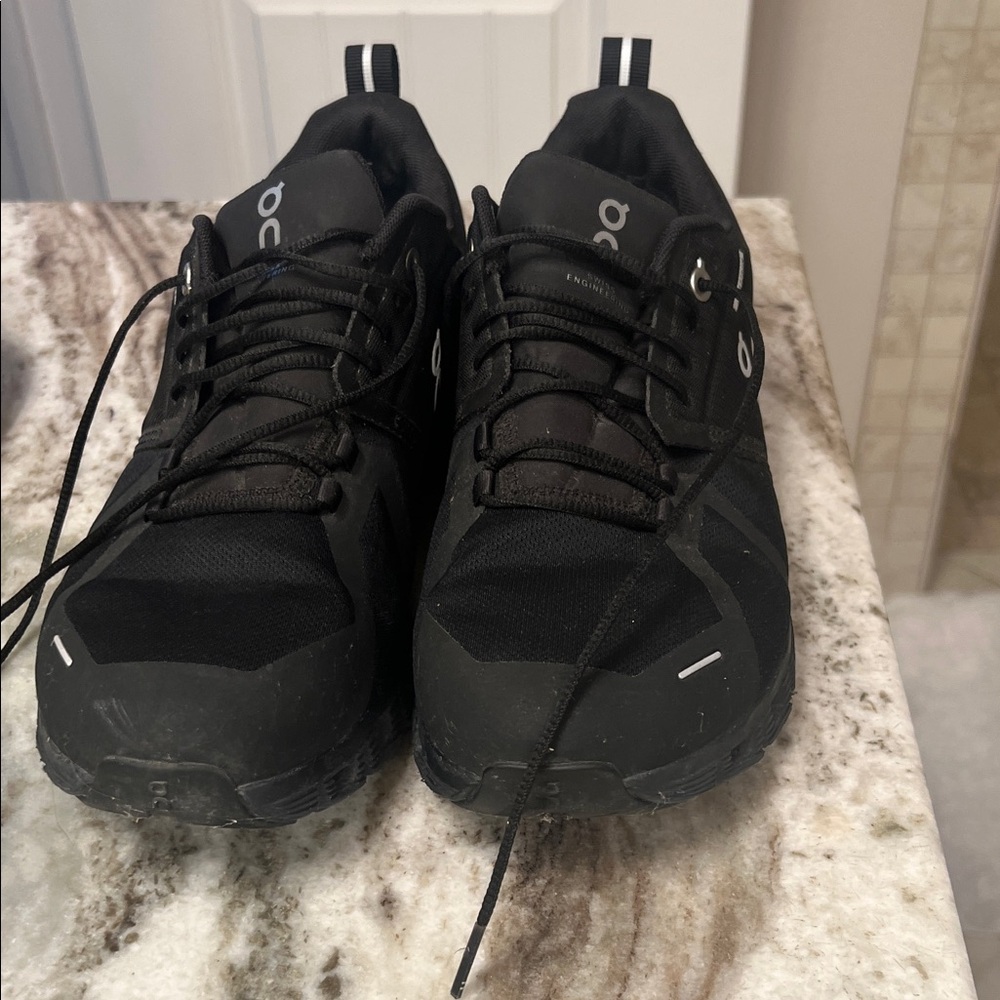 On Running Womens Cloud 5 Waterproof Black Athletic Shoes
